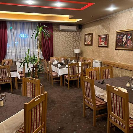 Hotel Dva Goluba Pale Εξωτερικό φωτογραφία
