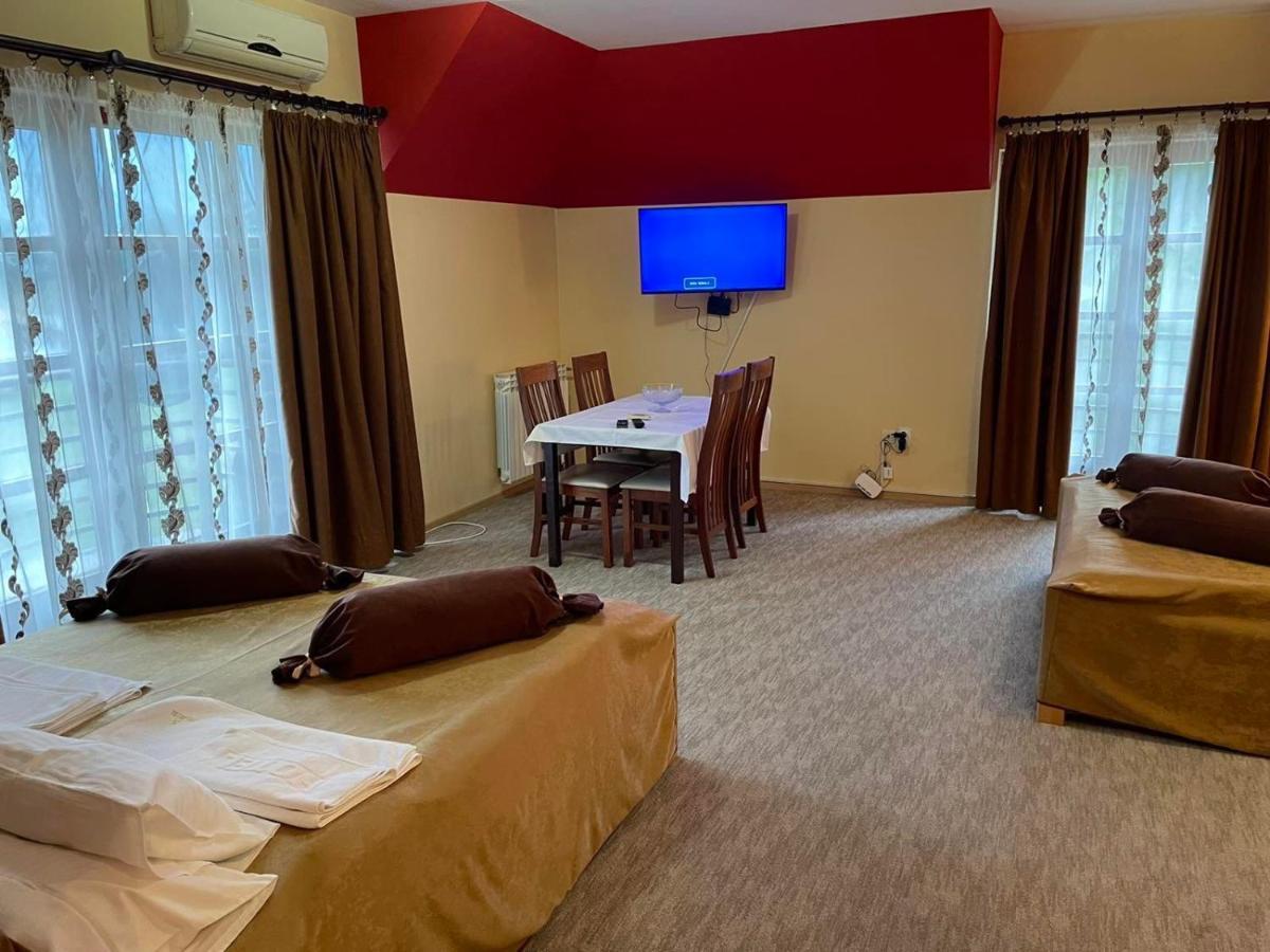 Hotel Dva Goluba Pale Εξωτερικό φωτογραφία