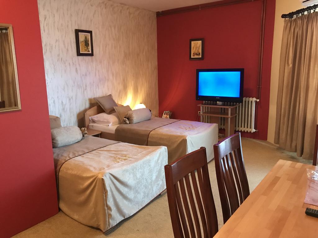 Hotel Dva Goluba Pale Εξωτερικό φωτογραφία