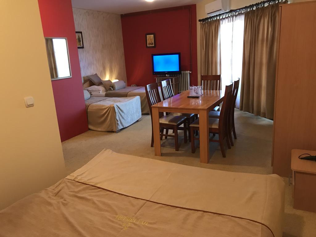 Hotel Dva Goluba Pale Εξωτερικό φωτογραφία