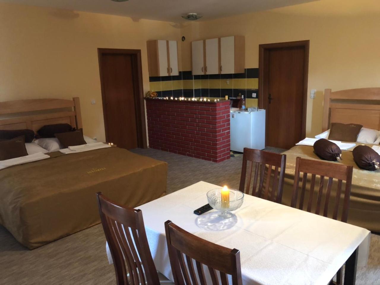 Hotel Dva Goluba Pale Εξωτερικό φωτογραφία