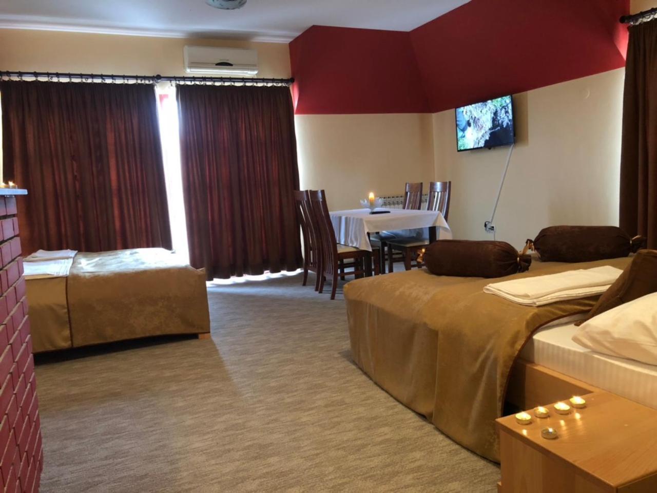 Hotel Dva Goluba Pale Εξωτερικό φωτογραφία