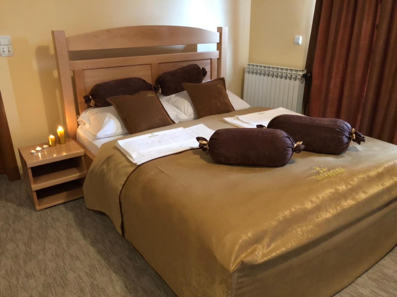 Hotel Dva Goluba Pale Εξωτερικό φωτογραφία